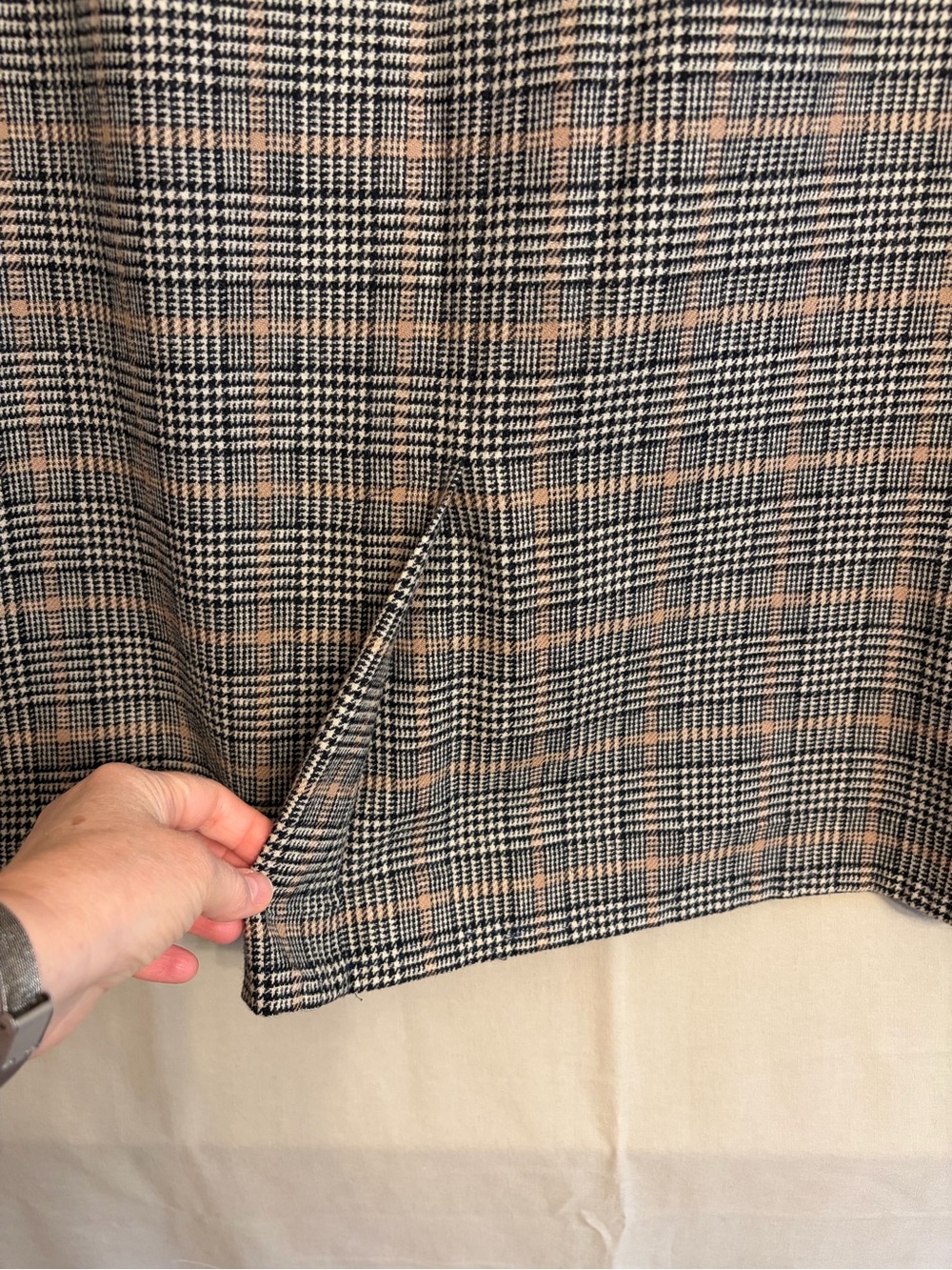 Vintage Pendleton Beige/Black Glen Plaid Pencil Skirt 100% Pure Virgin Wool - Picture 10 of 13